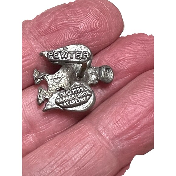 TAZ Pewter Angel Pin Tasmanian Devil & Warner Bros Collectible Mini - Picture 2 of 5